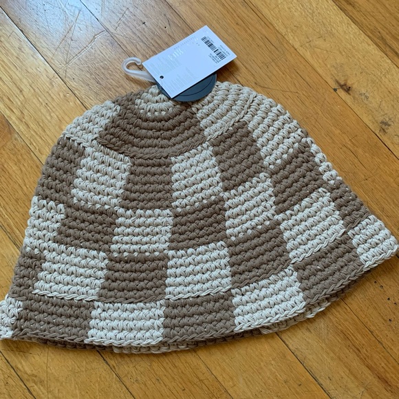 NWT Forever 21 Checkered Crochet Bucket hat Brown Beige one size - Picture 1 of 2